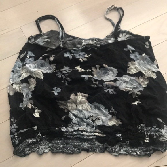 Floral Tank Size M - Picture 3 of 3